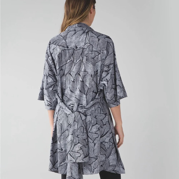 🆕 Lululemon Yoga Haven Kimono - Picture 9 of 10